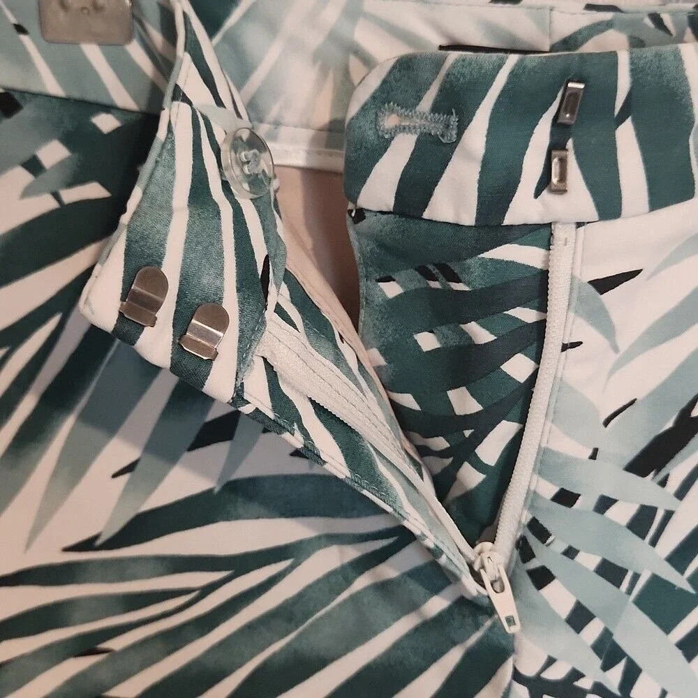 White House‎ Black Market Palm Leaf Print Chino Shorts Size 2 Pockets